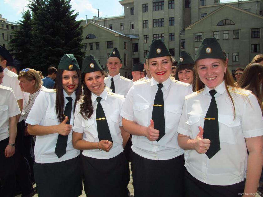 В Харькове приняли присягу будущие военные медики. Фото: ХОГА