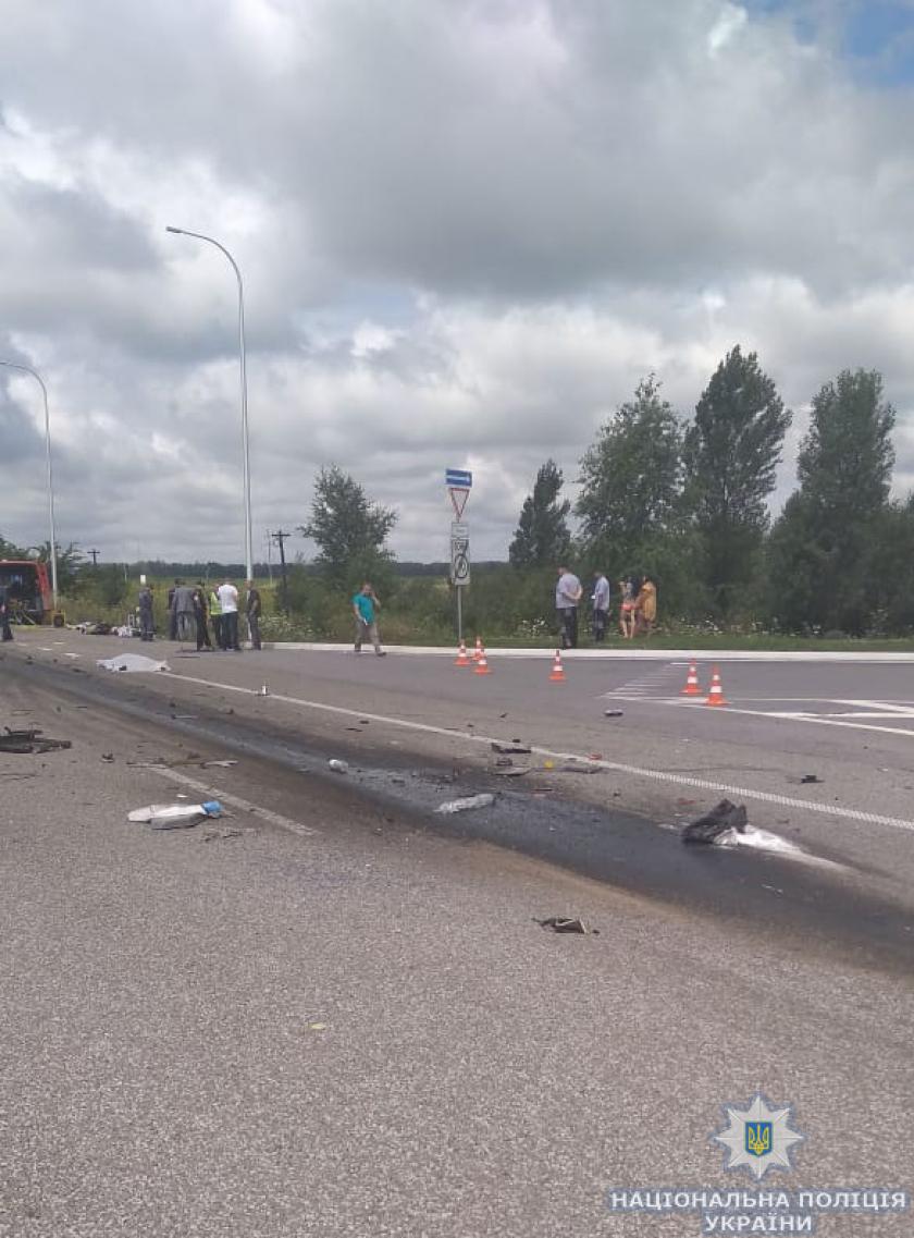 В ДТП в Житомирской области погибли 10 человек. Фото: Нацполиция