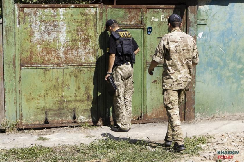 В доме Александра Пояркова продолжаются следственные действия. Фото: KHARKIV Today.