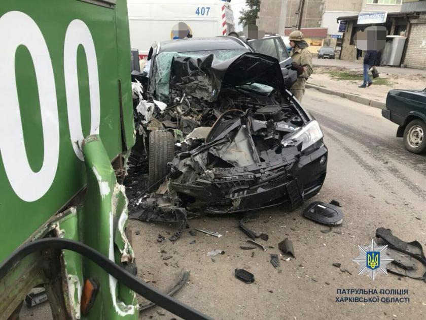 В Харькове в ДТП пострадали шесть человек. Фото: Патрульная полиция в Харьковской области