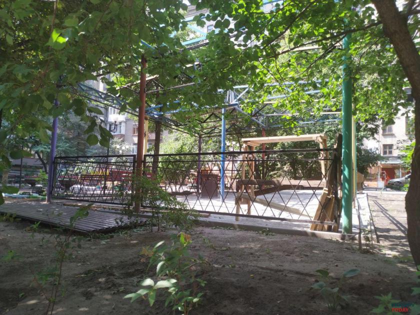 Двор на Московском проспекте реконструировали. Фото: KHARKIV Today