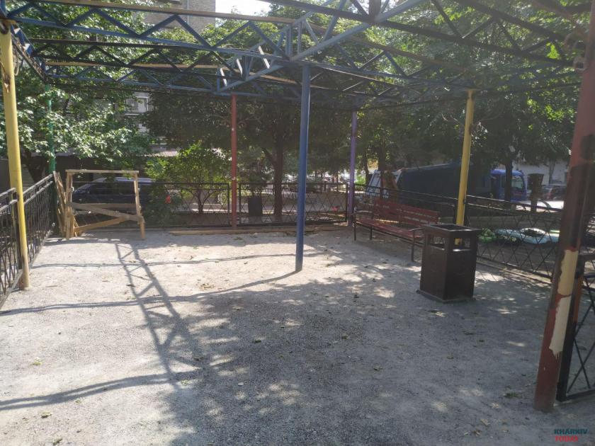 Двор на Московском проспекте реконструировали. Фото: KHARKIV Today