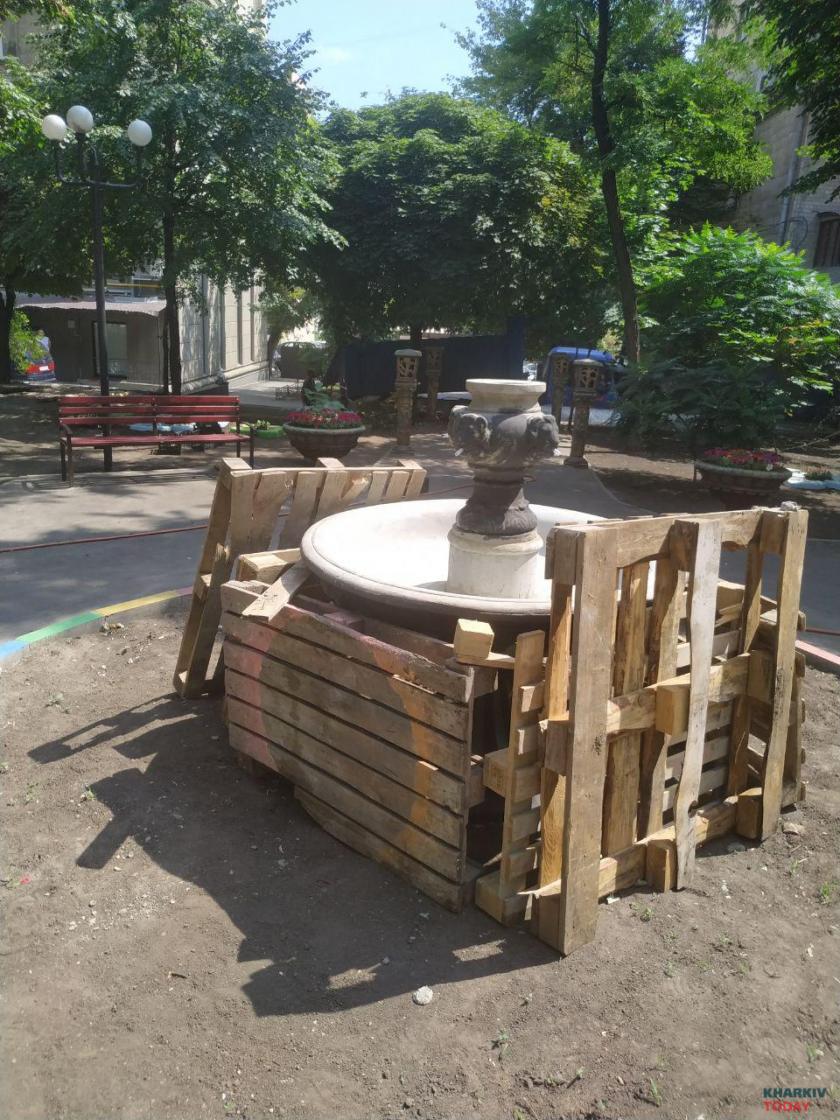 Двор на Московском проспекте реконструировали. Фото: KHARKIV Today