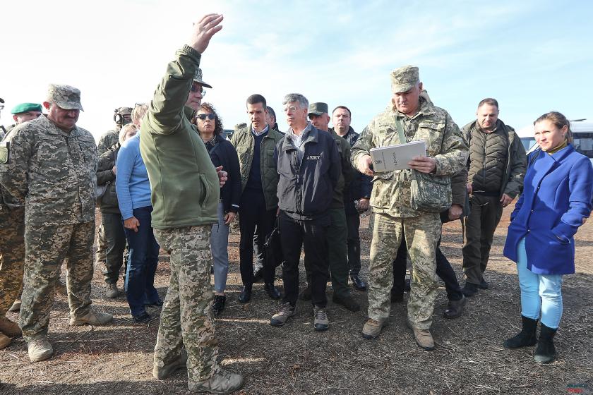 ООС, разведение войск, Донбасс, послы, война. Фото: Сергей Козлов / KHARKIV Today