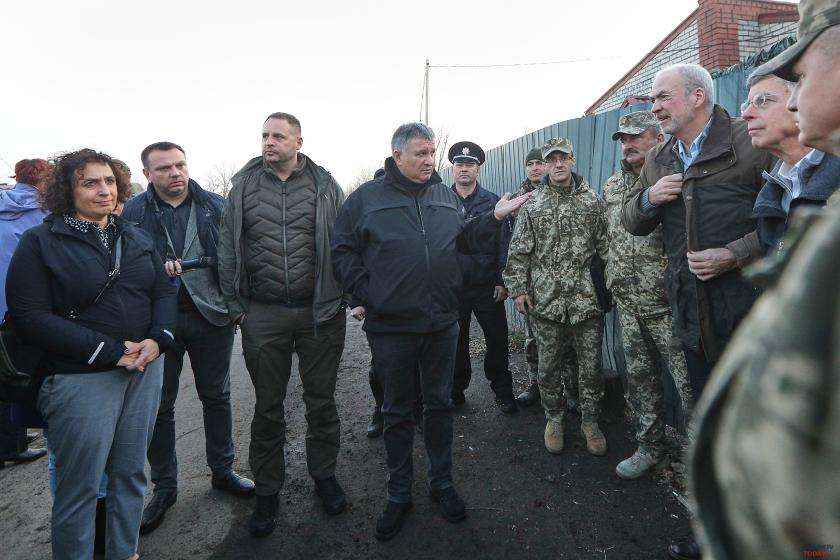 Аваков, ООС, разведение войск, Донбасс. Фото: Сергей Козлов / KHARKIV Today