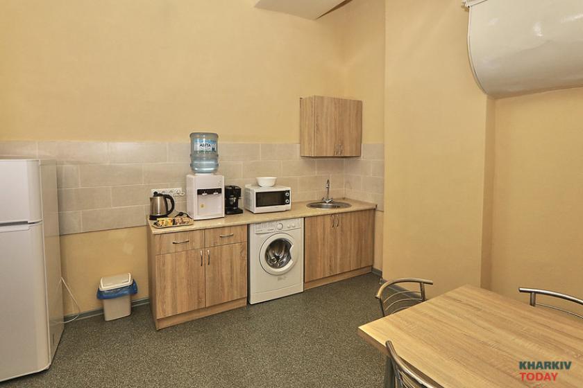 зал ожидания для военных на ЮЖД. Фото: Сергей Козлов / KHARKIV Today