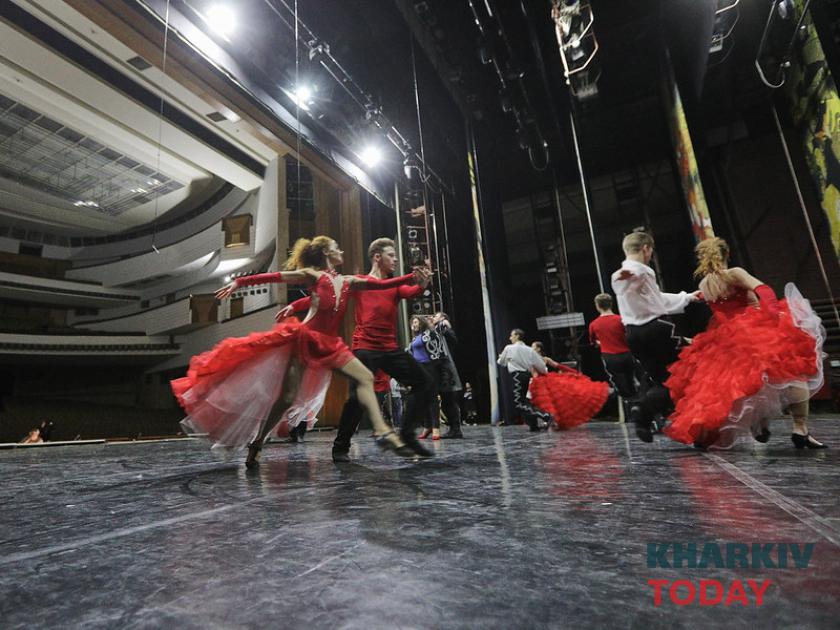 Как артисты ХНАТОБа готовятся к "Hello, musical". Фото: Сергей Козлов / KHARKIV Today