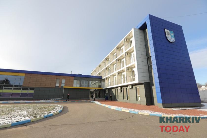 Курченко оставил помещения базы "Металлиста" в разрушенном состоянии. Фото: KHARKIV Today/Сергей Козлов