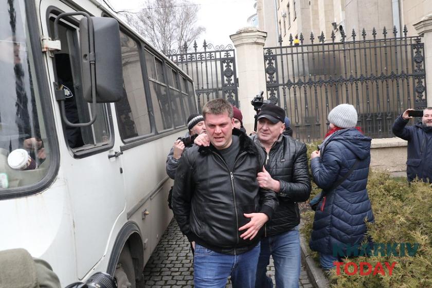 Митинг за русский язык в Харькове закончился потасовкой. Фото: KHARKIV Today/Сергей Козлов