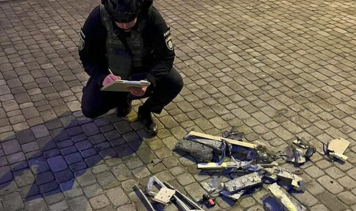 Правоохоронці фіксують наслідки прильоту "Молнії"