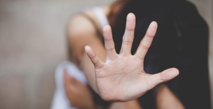 У селі на Харківщині чоловік двічі зґвалтував неповнолітню дівчину