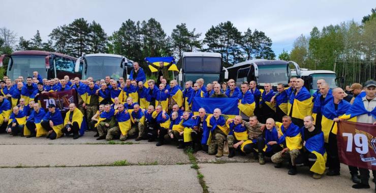 З полону повернулися семеро захисників із Харкова та області