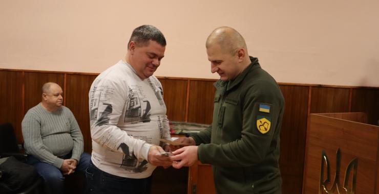 Елітне BMW харківському військкому купила тітка: стали відомі подробиці справи про арешт нерухомості