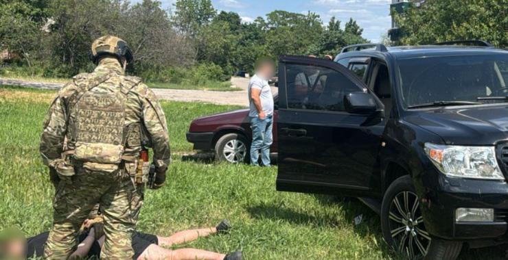 У Харківській області затримали банду здирників
