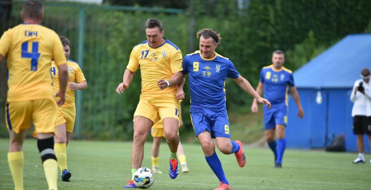 Харківські футболісти та військові провели спільний матч