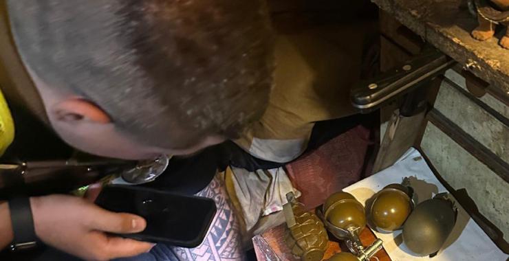 У Харкові затримали чоловіка за зберігання боєприпасів