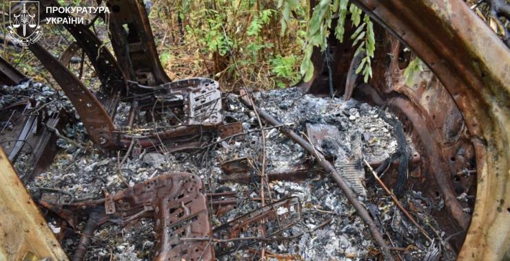 Розшукують окупанта, який упритул розстріляв автівку з родиною у Харківському районі