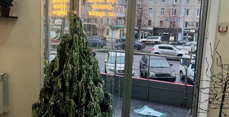 Перед Новим роком грабіжник заліз у квітковий магазин у центрі Харкова