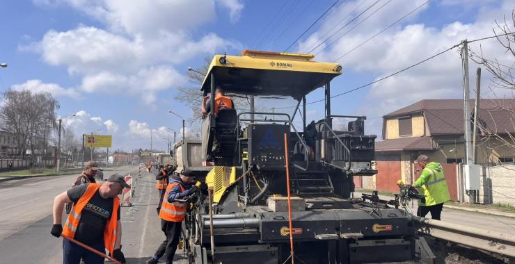 Служба відновлення прискорює ремонт на дорогах поблизу Харкова