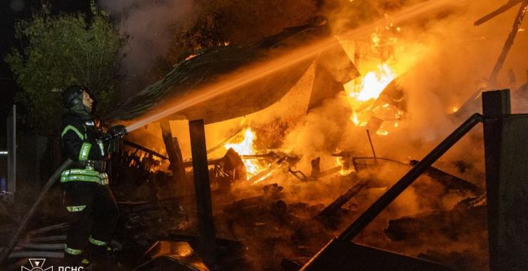 Восьмеро людей постраждали після атаки на Харків