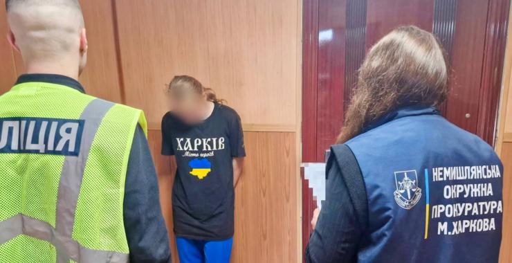 Брат і сестра на замовлення спалювали автомобілі у Харкові