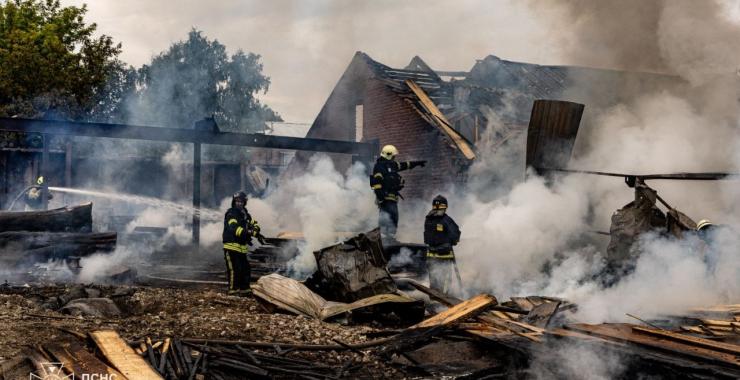 Російський дрон спалив підприємство неподалік Харкова