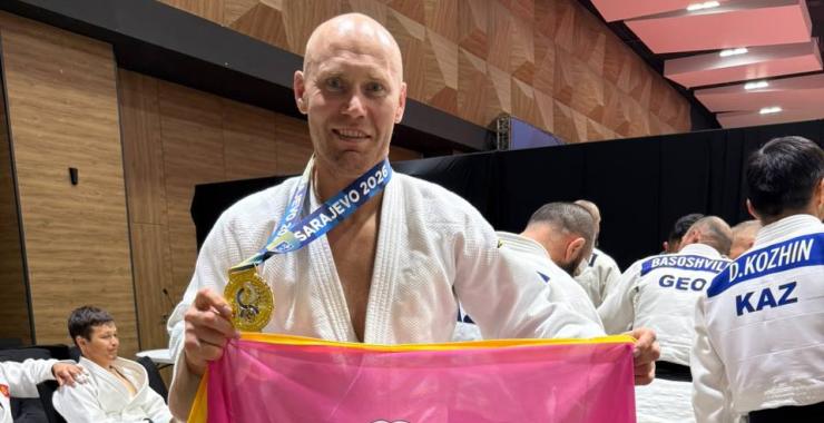 Руки не потисли: харківський чиновник переміг росіянина на чемпіонаті світу