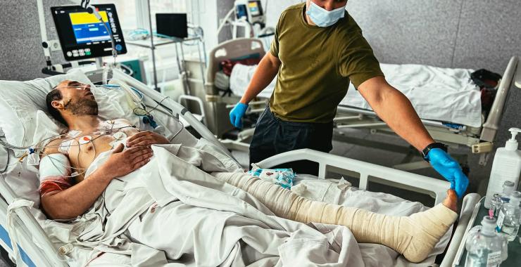 У Харкові хірурги провели 8-годинну операцію та врятували ногу піхотинцю