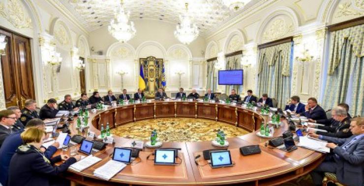 СНБО должен рассмотреть введение санкций против пропагандистских телеканалов.
