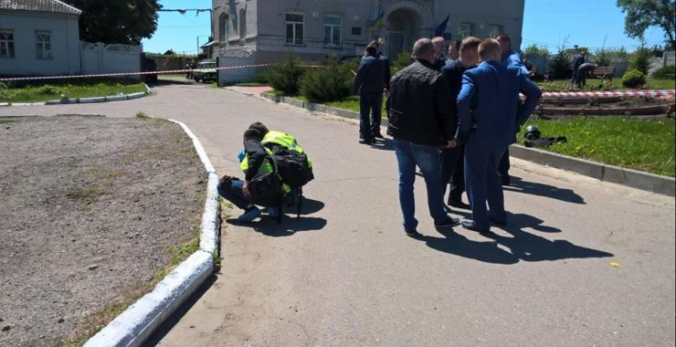 Следственные действия на месте стрельбы. Фото: Нацполиция