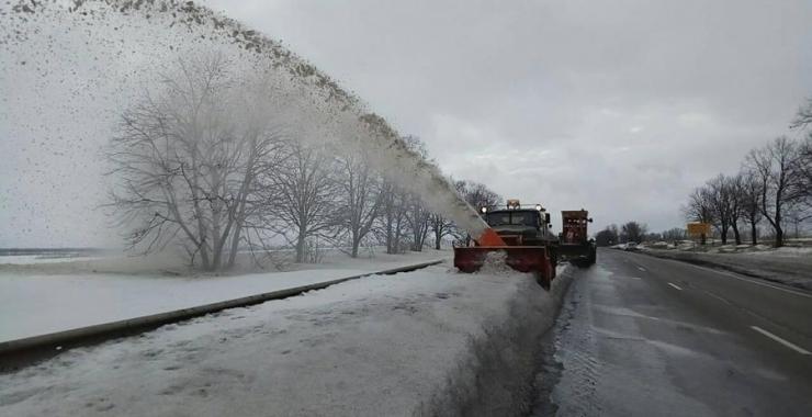 Водителей просят быть внимательными на дорогах.