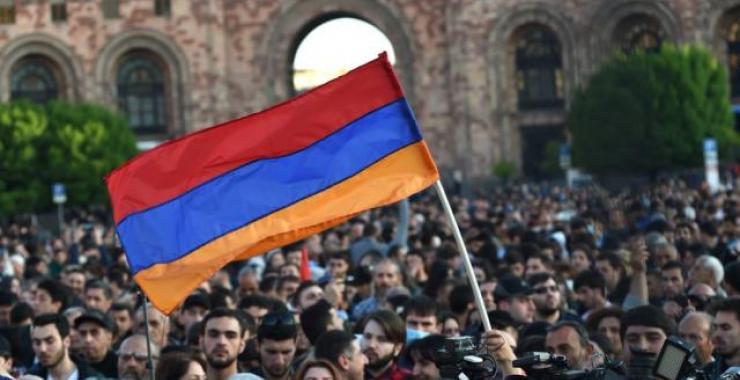 В Армении возобновились протесты: дороги перекрыты. Фото: racurs.ua