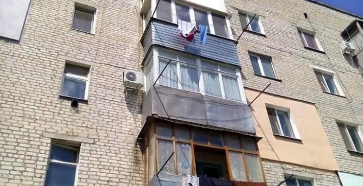 В Харькове мужчина выпал с 8 этажа.