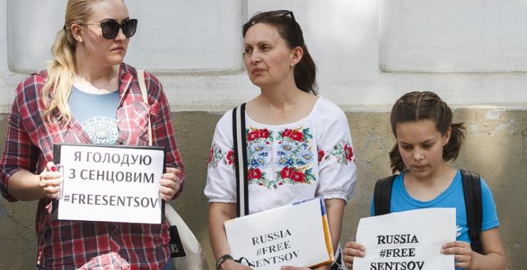 В Харькове прошли несколько акций в поддержку Сенцова.