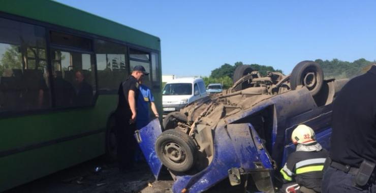 В ДТП погиб водитель автомобиля ИЖ, Фото: Нацполиция