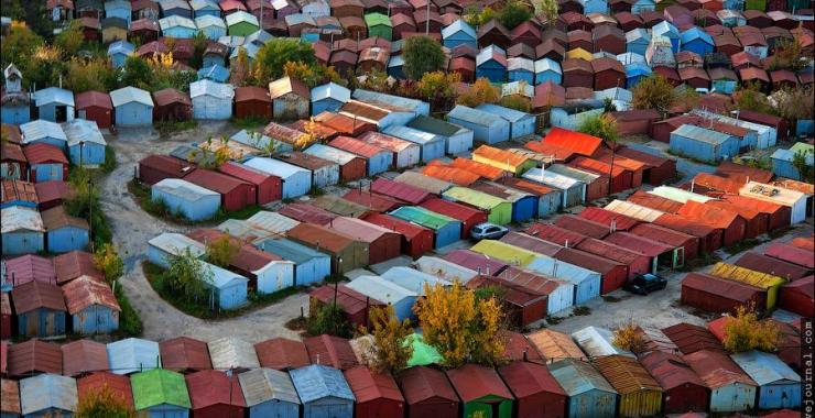 В Харькове застройщик незаконно поставил около 30 гаражей. Фото: tvoygarazh