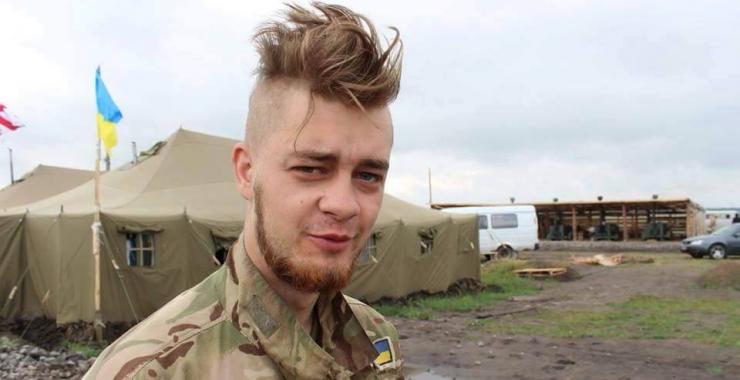 Харьковчан приглашают в "Живую библиотеку" с пианистом с Майдана. Фото: facebook.com/caritas.kharkiv