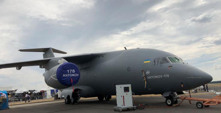 Украина представила новый АН-178 на международном авиасалоне. Фото: УНН