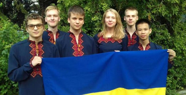 Украинские школьники заняли четвертое место на Олимпиаде по математике. Фото: Соцсети