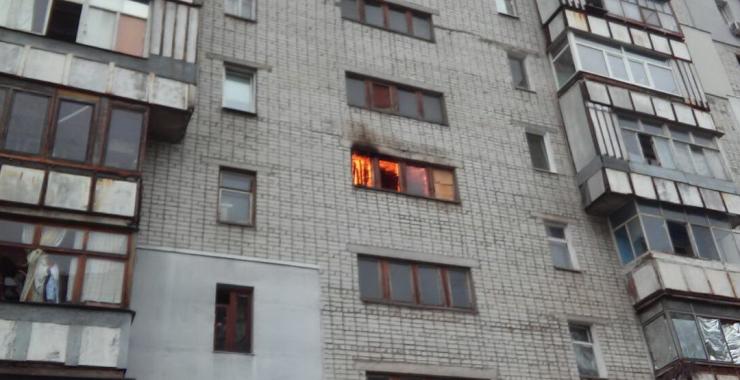 В Харькове произошел пожар в девятиэтажном доме. Фото: ГСЧС в Харьковской области