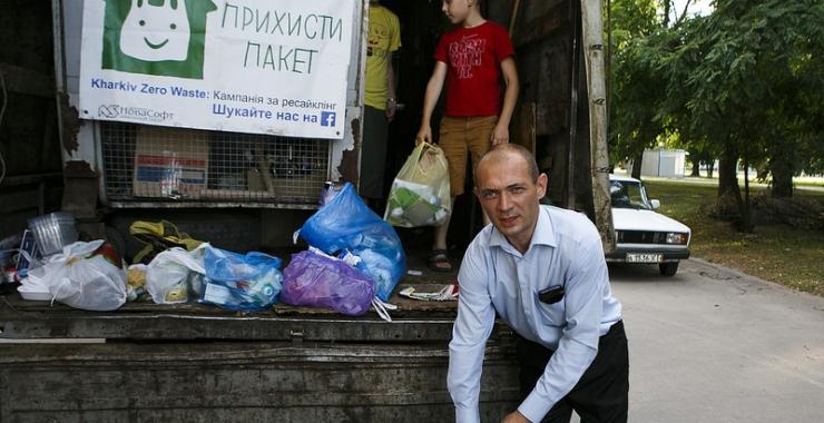 Отходы собирают во всех районах города.