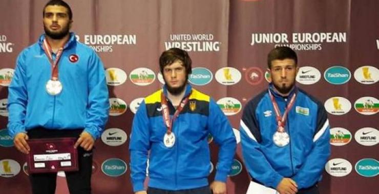 Харьковский спортсмен завоевал бронзовую медаль на чемпионате Европы по борьбе. Фото: ХОГА