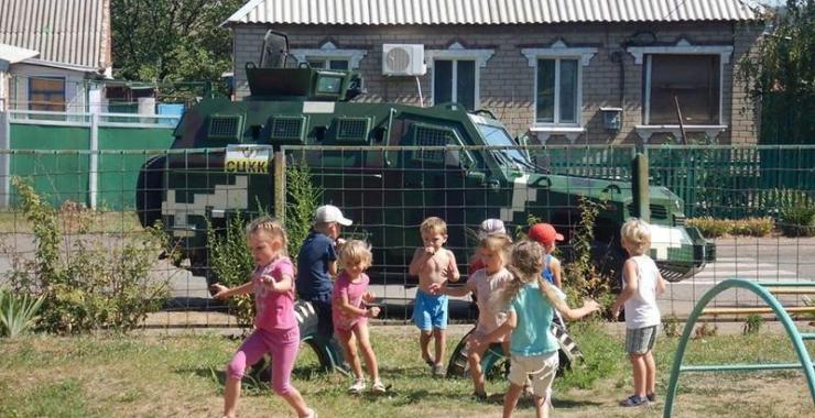 Боевики обстреляли детский садик.