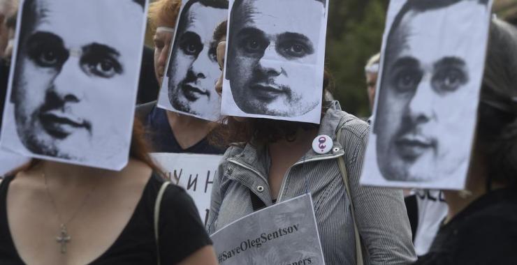 Во Франции знаменитости устроят бессрочную акцию в поддержку Олега Сенцова. Фото: liberation