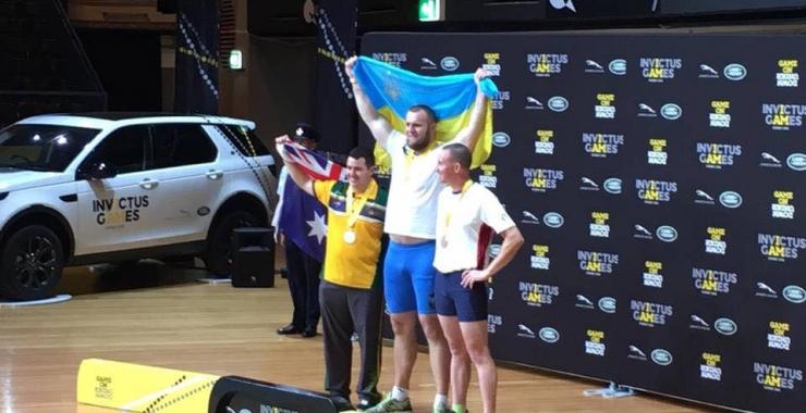 Ветераны АТО завоевали первое золото на Invictus Games Sydney 2018. Фото: Facebook / Петр Порошенко