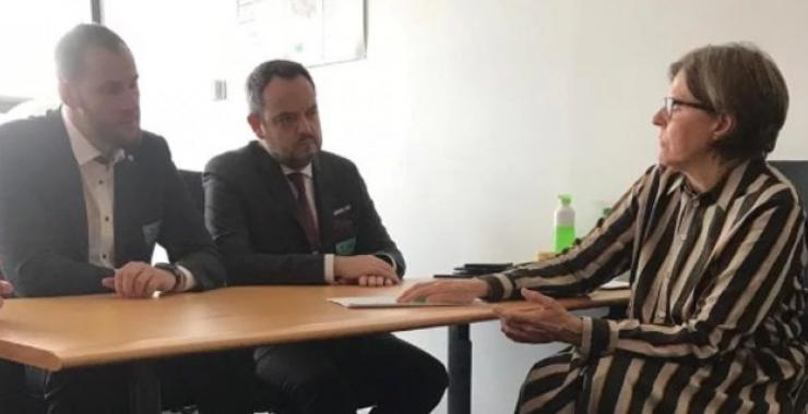 Продюсеры телеканалов "112 Украина" и NewsOne обратились в Европарламент. Фото: 112 Украина