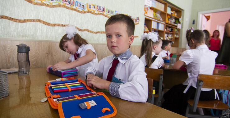В 2019 году за парты сядут 13 000 харьковчан-первоклашек. Фото: Константин Чегринский/KHARKIV Today В 2019 году за парты сядут 13 000 харьковчан-первоклашек. Фото: Константин Чегринский/KHARKIV Today