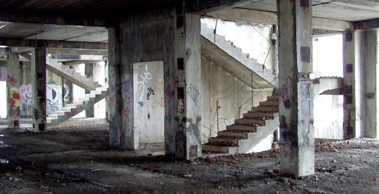 В Харьковской области подросток упал с крыши недостроя