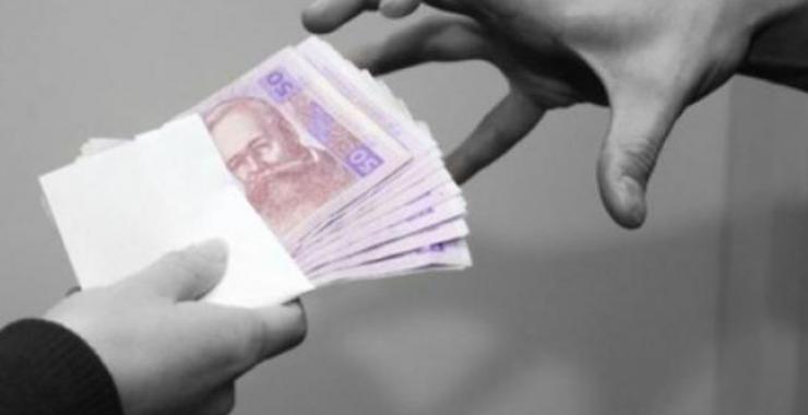 Хотел снять жилье — отобрали 8 тысяч гривен в Харькове задержали группу грабителей