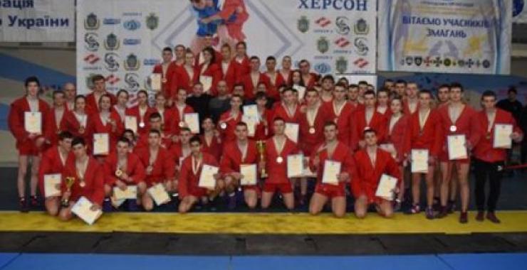 Харьковские самбисты завоевали 13 золотых медалей на чемпионате Украины. Фото: Харьковский горсовет